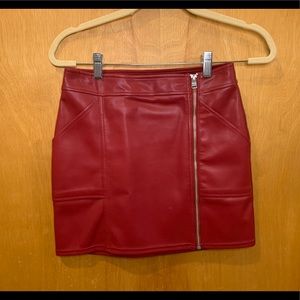 EXPRESS RED LEATHER MINI SKIRT W ZIP & POCKETS S